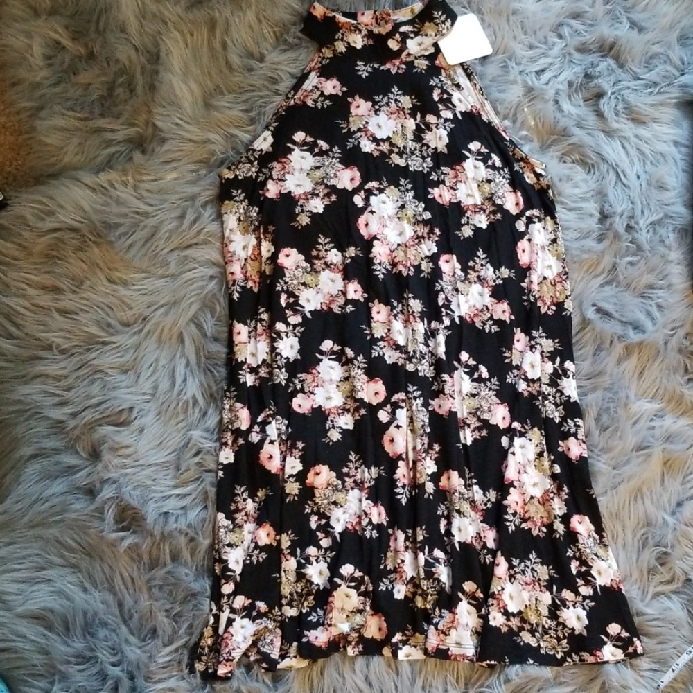 SALE! Oboe Black Floral Halter Dress w/ Cutout - Picture 2 of 5